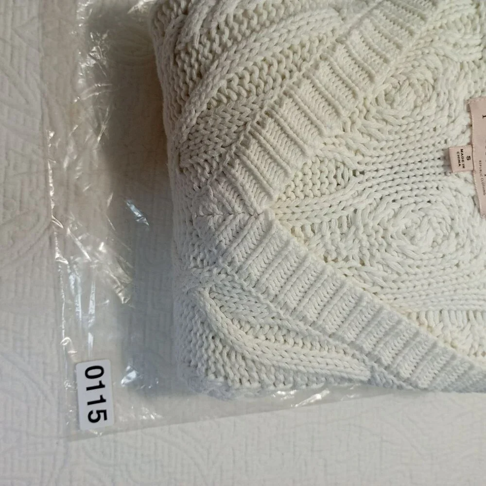 Philosophy Sweater Size S White Cable Knit V-Neck 61% Cotton Blend Womens - Picture 10 of 10